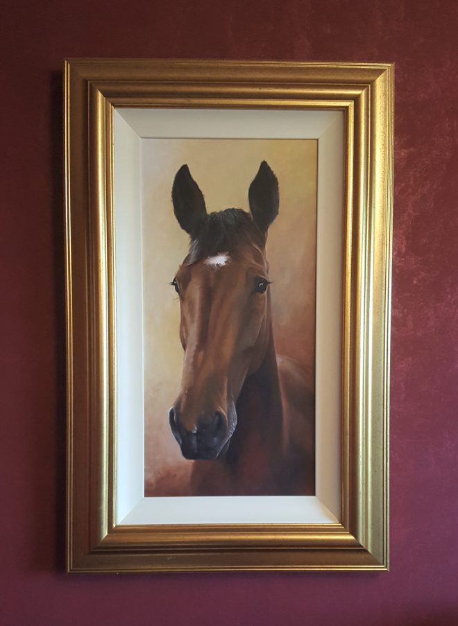 brown-horse-painting-framed