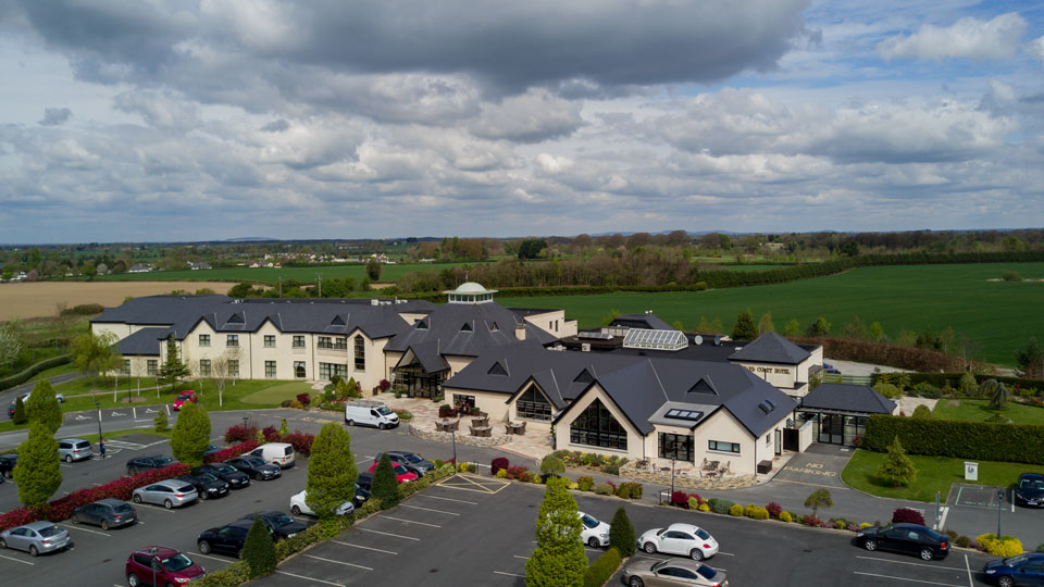 reference photo for a painting of a hotel building in athy kildare